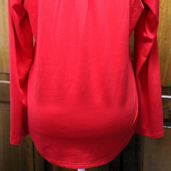 Red v-neck top - Picture 4 of 6